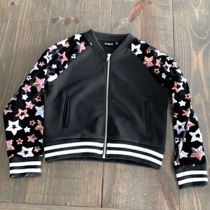 Black star sleeved jacket